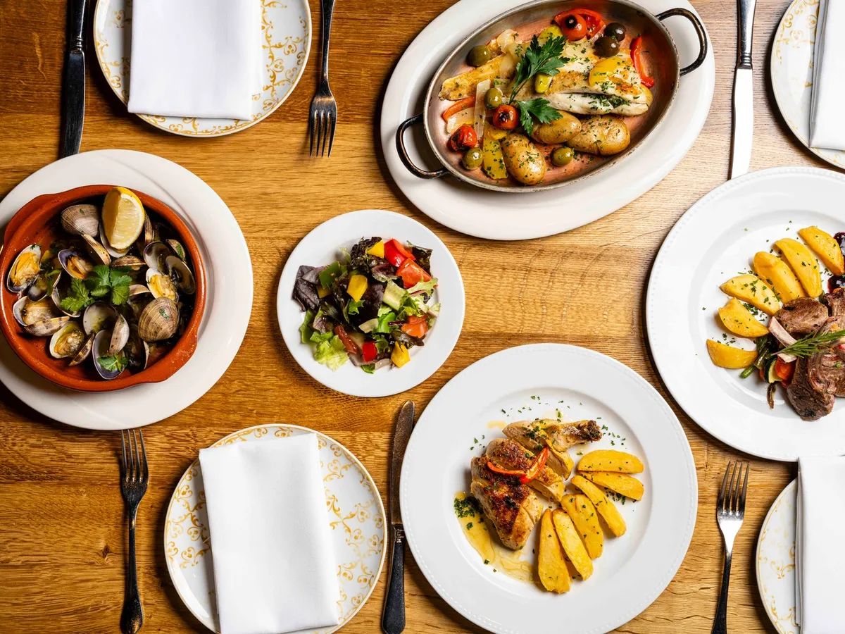NAU dishes seen from above on the wooden table